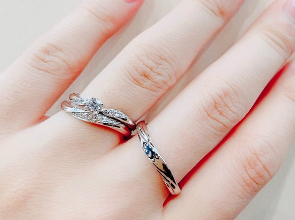JKPLANET × Something Blue – luminous / ルミナス 婚約指輪 JSE9007 | JKPLANET ×  Something Blueコラボレーションモデル(ジェイケイプラネット×サムシングブルー) | サムシングブルー(Something Blue) |  結婚指輪・婚約指輪のJKPLANET【公式サイト】