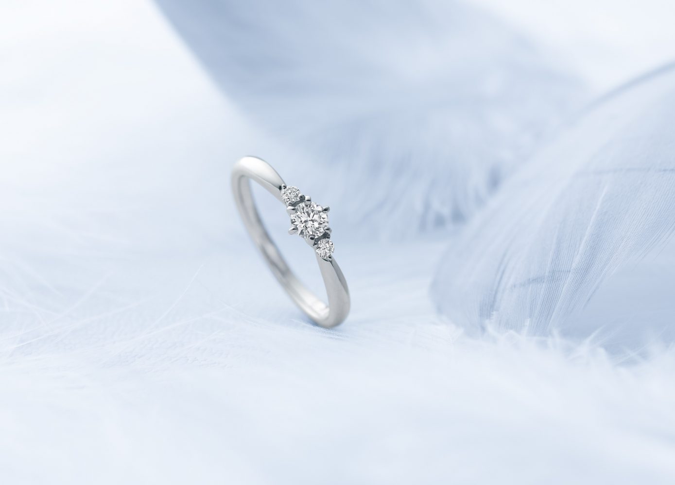 ｻﾑｼﾝｸﾞﾌﾞﾙｰ婚約指輪