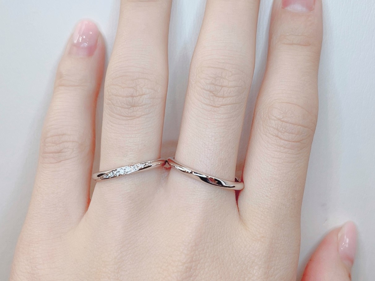 星の砂結婚指輪アリエル着用