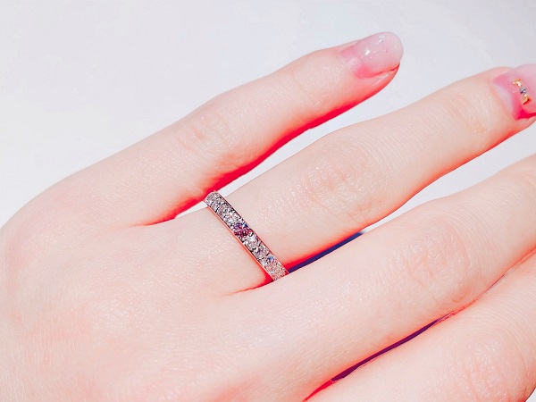 ピンクドルフィン着用