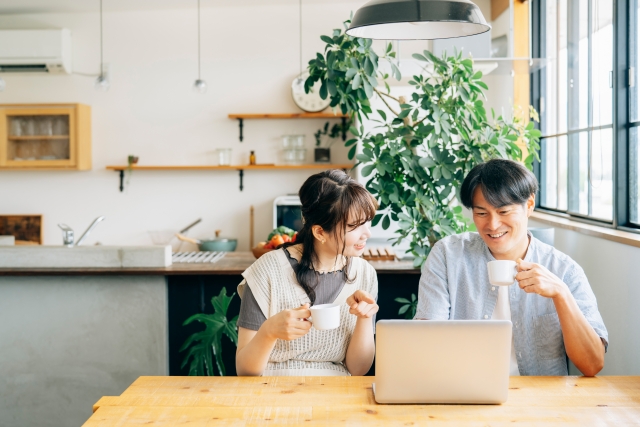 男女のイメージ写真