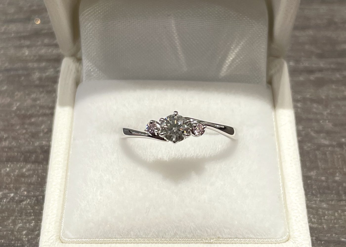 婚約指輪イメージ