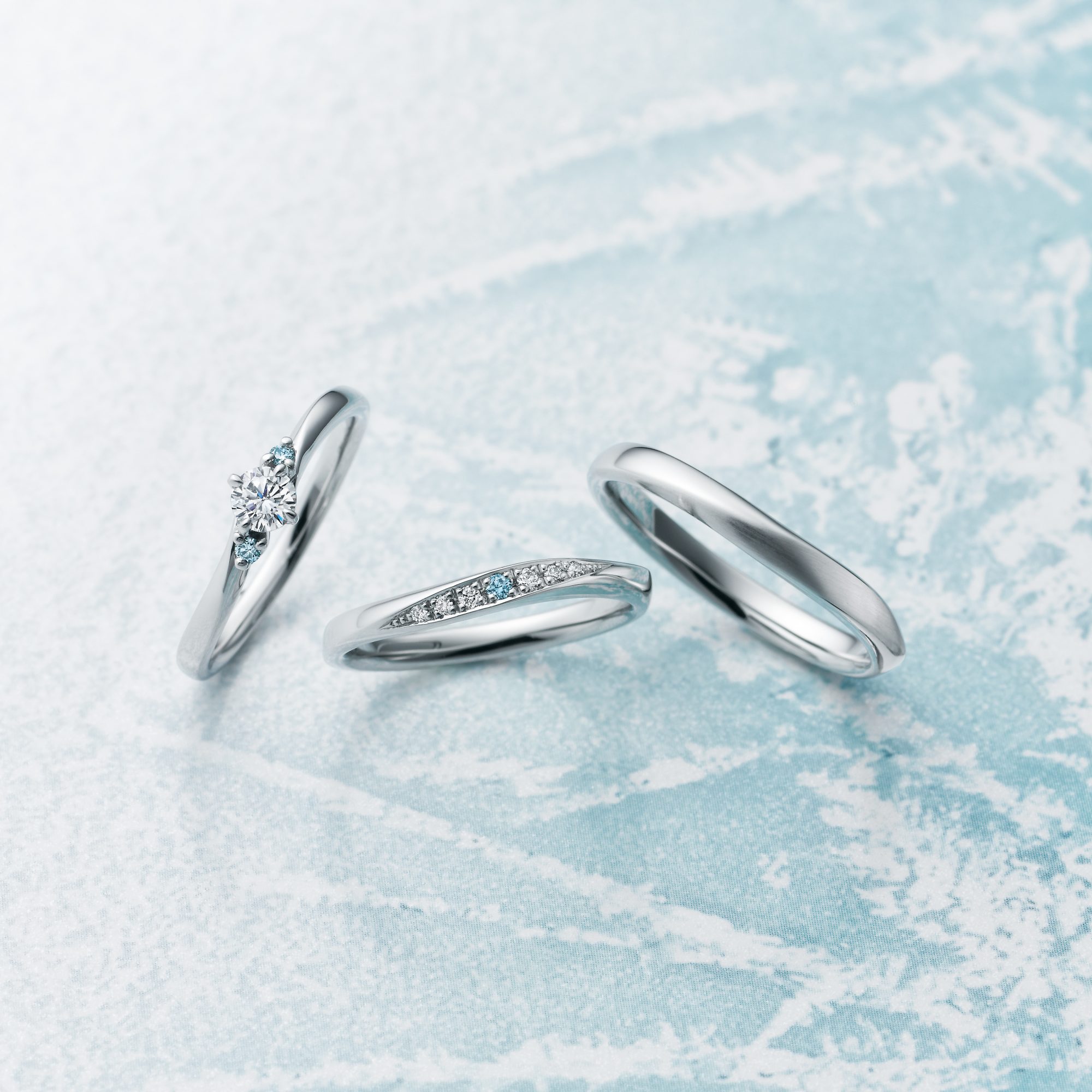 Ice Blue DAIAMONDの指輪のSpurの写真