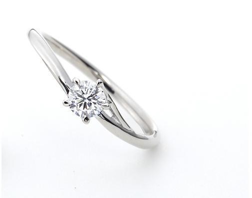 ディアレストピュルテ婚約指輪