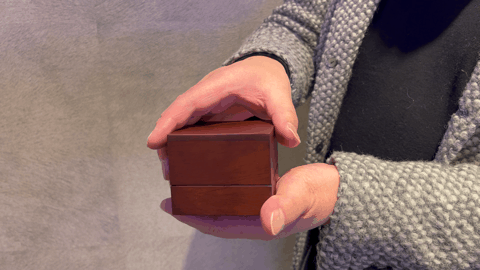 箱パカ婚約指輪