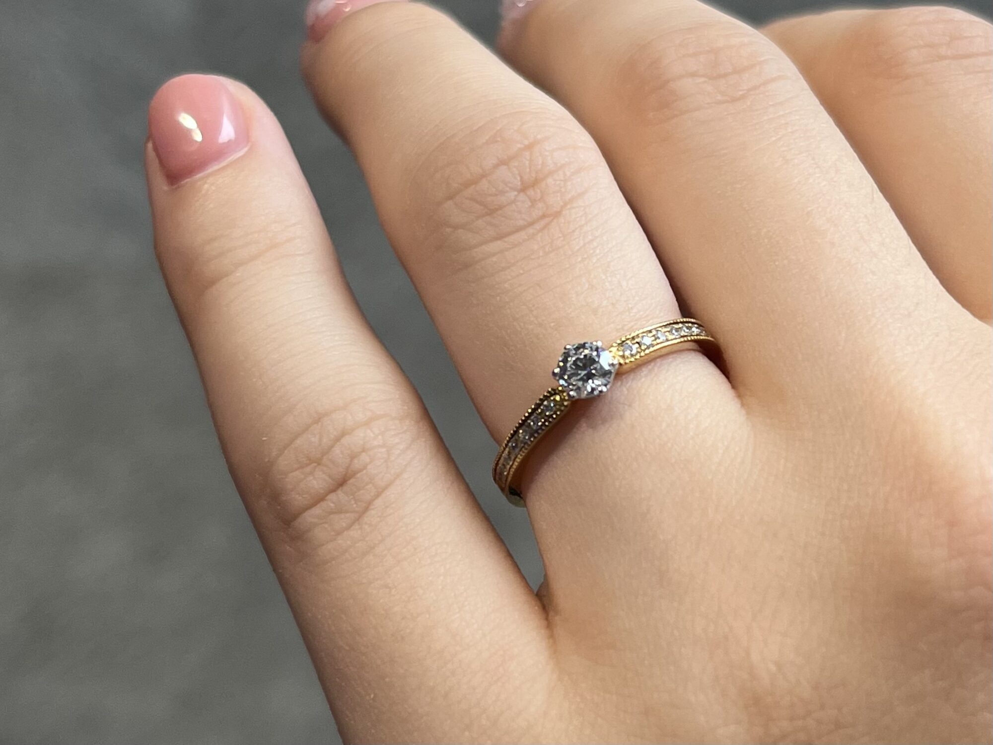 木立ち婚約指輪