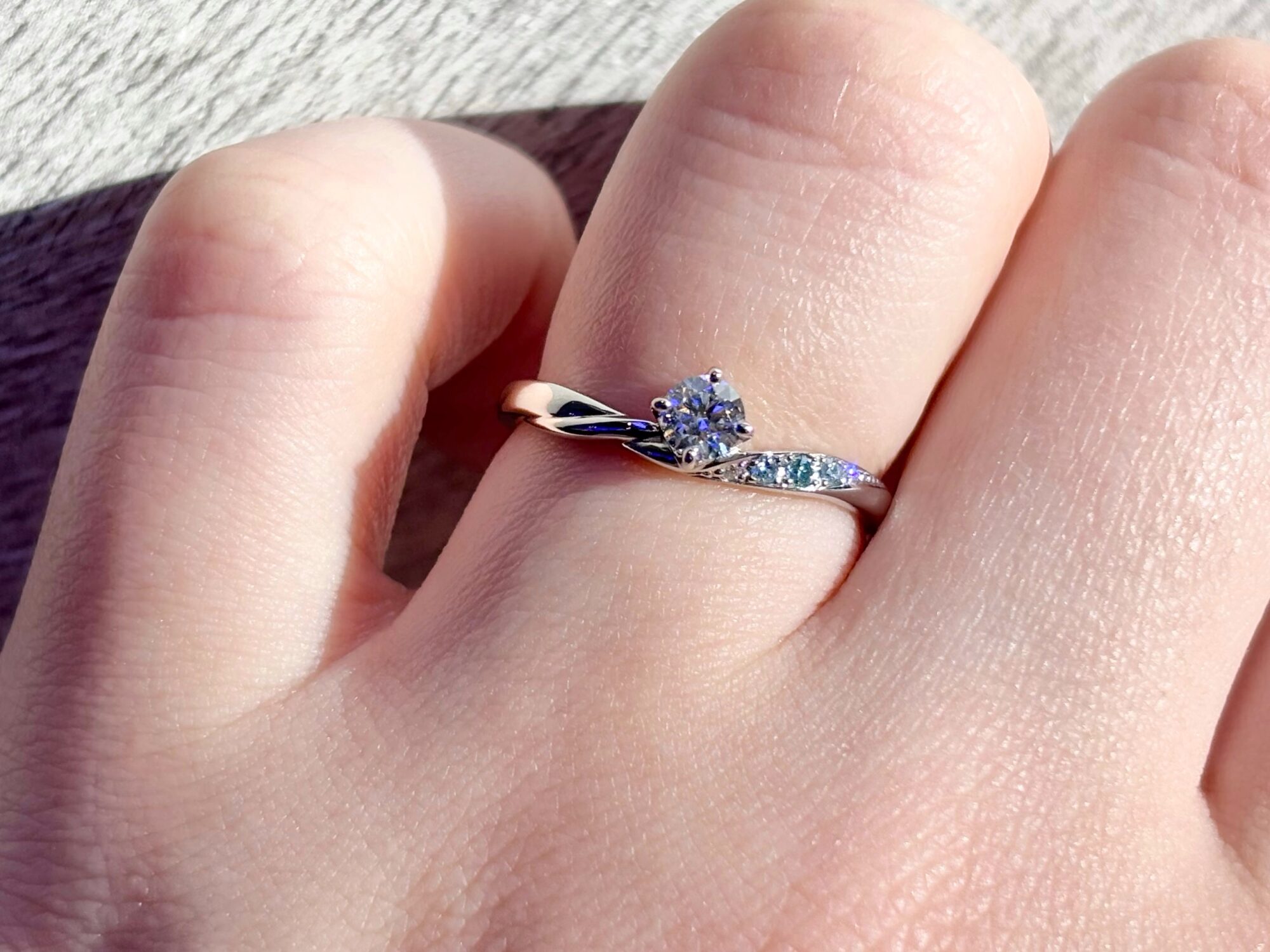 ファーストスノー婚約指輪